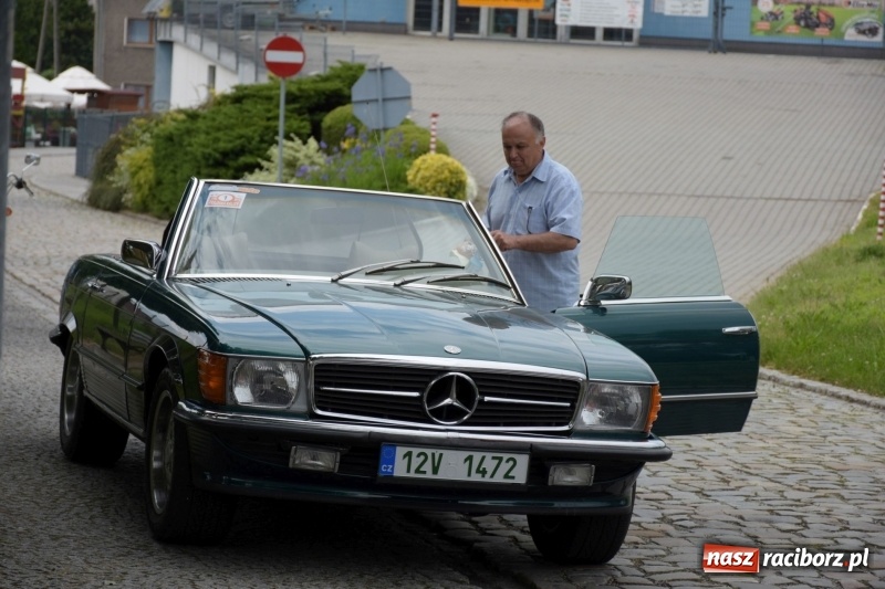 Zdjęcie w galerii na portalu naszraciborz.pl: Kochajcie oldtimery! Czar starych samochodów w Krzyżanowicach [FOTO]  wiadomości z regionu