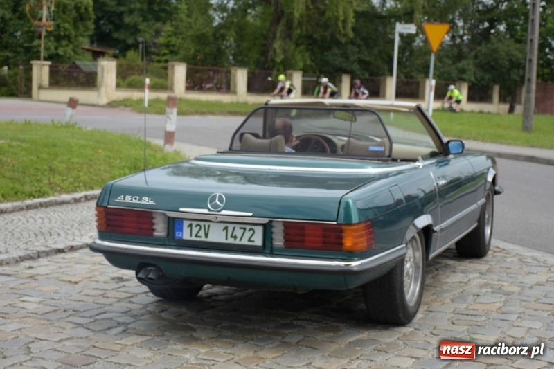 Zdjęcie w galerii na portalu naszraciborz.pl: Kochajcie oldtimery! Czar starych samochodów w Krzyżanowicach [FOTO]  wiadomości z regionu