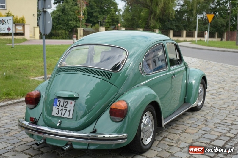 Zdjęcie w galerii na portalu naszraciborz.pl: Kochajcie oldtimery! Czar starych samochodów w Krzyżanowicach [FOTO]  wiadomości z regionu