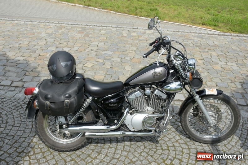 Zdjęcie w galerii na portalu naszraciborz.pl: Kochajcie oldtimery! Czar starych samochodów w Krzyżanowicach [FOTO]  wiadomości z regionu