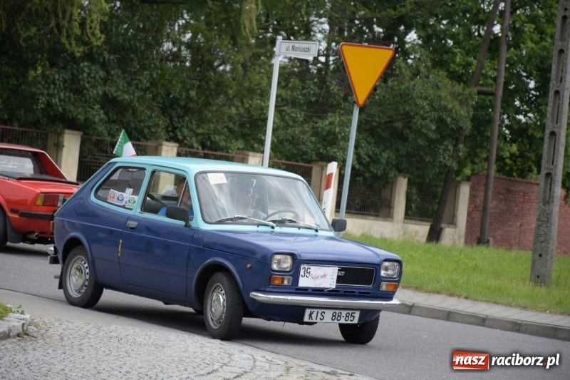 Zdjęcie w galerii na portalu naszraciborz.pl: Kochajcie oldtimery! Czar starych samochodów w Krzyżanowicach [FOTO]  wiadomości z regionu