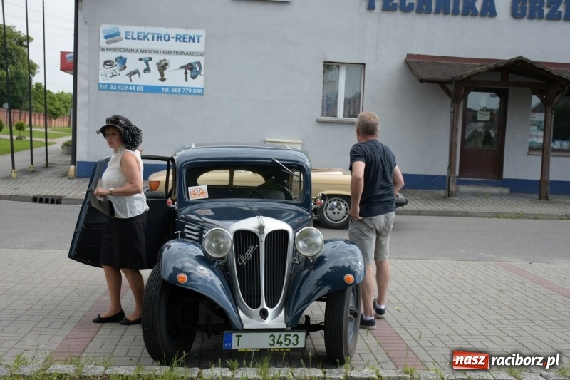 Zdjęcie w galerii na portalu naszraciborz.pl: Kochajcie oldtimery! Czar starych samochodów w Krzyżanowicach [FOTO]  wiadomości z regionu