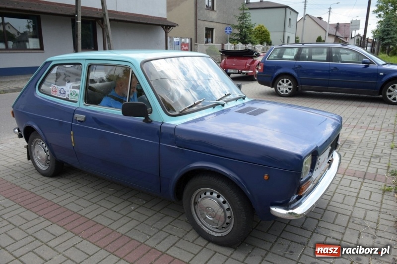 Zdjęcie w galerii na portalu naszraciborz.pl: Kochajcie oldtimery! Czar starych samochodów w Krzyżanowicach [FOTO]  wiadomości z regionu
