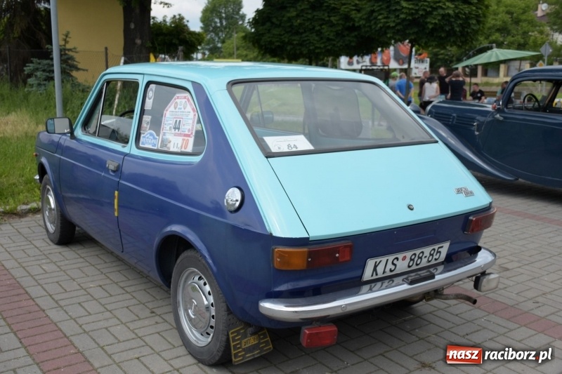 Zdjęcie w galerii na portalu naszraciborz.pl: Kochajcie oldtimery! Czar starych samochodów w Krzyżanowicach [FOTO]  wiadomości z regionu