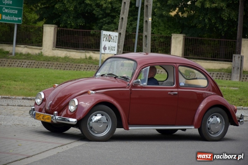 Zdjęcie w galerii na portalu naszraciborz.pl: Kochajcie oldtimery! Czar starych samochodów w Krzyżanowicach [FOTO]  wiadomości z regionu