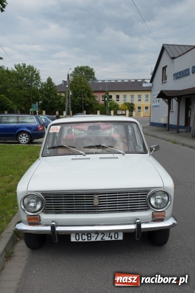 Zdjęcie w galerii na portalu naszraciborz.pl: Kochajcie oldtimery! Czar starych samochodów w Krzyżanowicach [FOTO]  wiadomości z regionu
