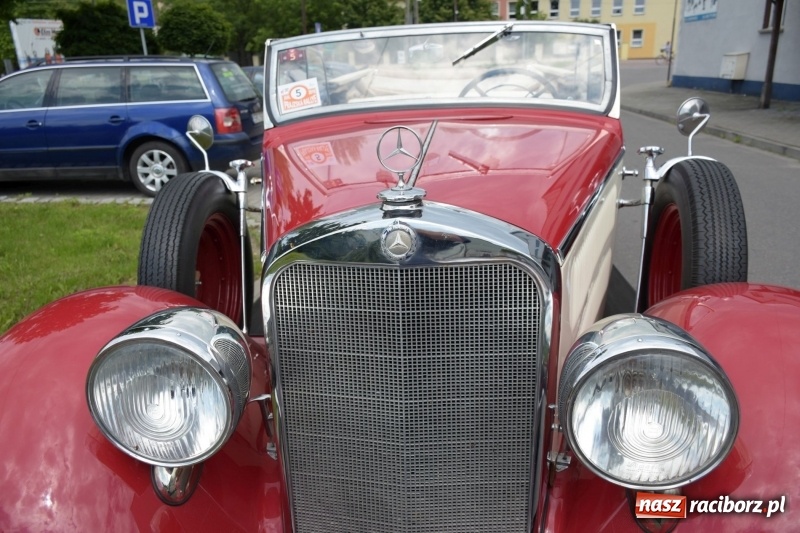 Zdjęcie w galerii na portalu naszraciborz.pl: Kochajcie oldtimery! Czar starych samochodów w Krzyżanowicach [FOTO]  wiadomości z regionu