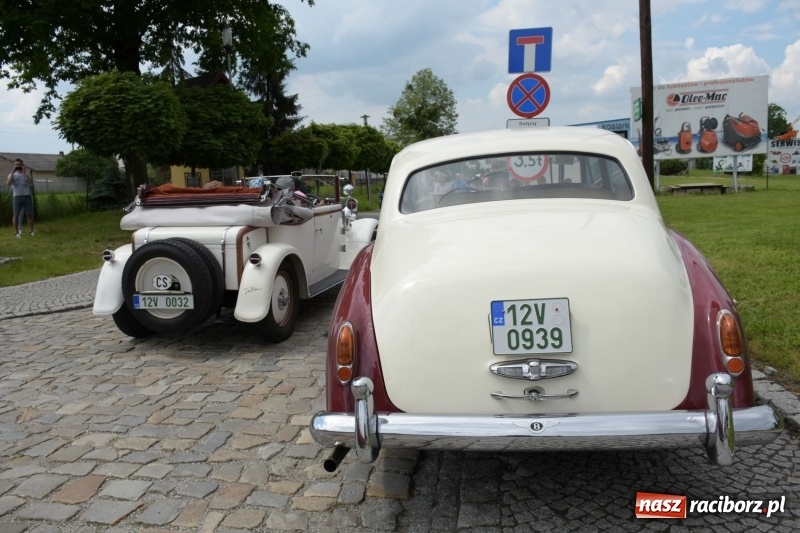 Zdjęcie w galerii na portalu naszraciborz.pl: Kochajcie oldtimery! Czar starych samochodów w Krzyżanowicach [FOTO]  wiadomości z regionu