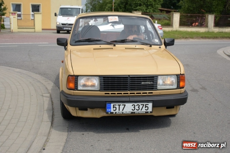 Zdjęcie w galerii na portalu naszraciborz.pl: Kochajcie oldtimery! Czar starych samochodów w Krzyżanowicach [FOTO]  wiadomości z regionu