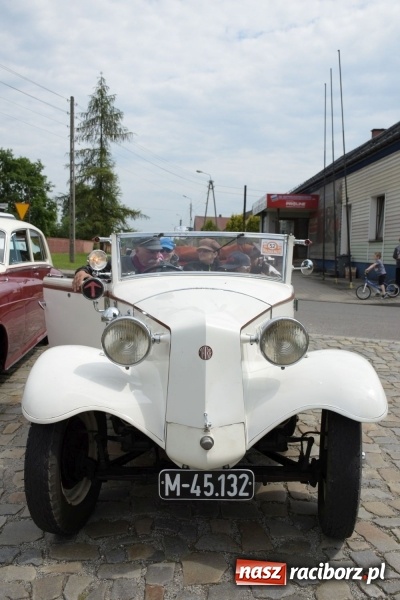 Zdjęcie w galerii na portalu naszraciborz.pl: Kochajcie oldtimery! Czar starych samochodów w Krzyżanowicach [FOTO]  wiadomości z regionu