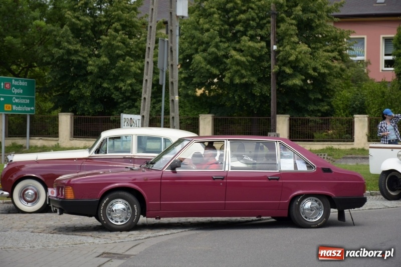 Zdjęcie w galerii na portalu naszraciborz.pl: Kochajcie oldtimery! Czar starych samochodów w Krzyżanowicach [FOTO]  wiadomości z regionu
