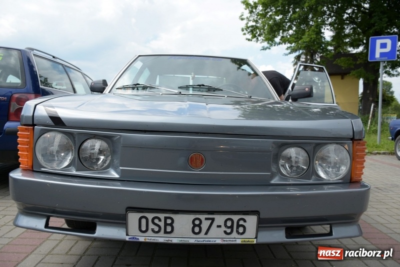 Zdjęcie w galerii na portalu naszraciborz.pl: Kochajcie oldtimery! Czar starych samochodów w Krzyżanowicach [FOTO]  wiadomości z regionu