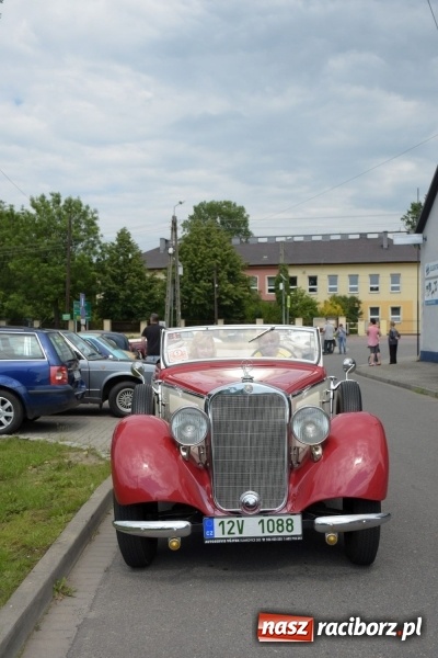 Zdjęcie w galerii na portalu naszraciborz.pl: Kochajcie oldtimery! Czar starych samochodów w Krzyżanowicach [FOTO]  wiadomości z regionu
