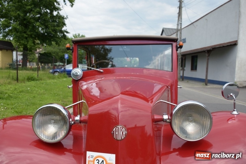 Zdjęcie w galerii na portalu naszraciborz.pl: Kochajcie oldtimery! Czar starych samochodów w Krzyżanowicach [FOTO]  wiadomości z regionu
