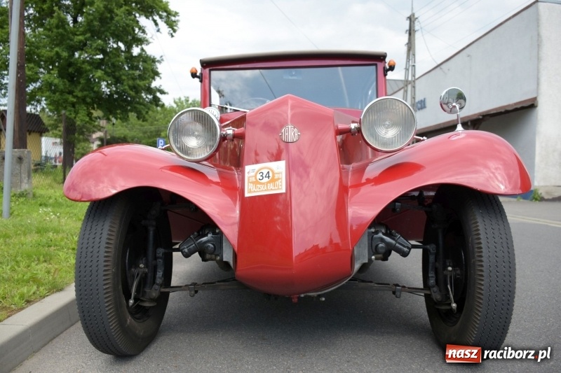Zdjęcie w galerii na portalu naszraciborz.pl: Kochajcie oldtimery! Czar starych samochodów w Krzyżanowicach [FOTO]  wiadomości z regionu