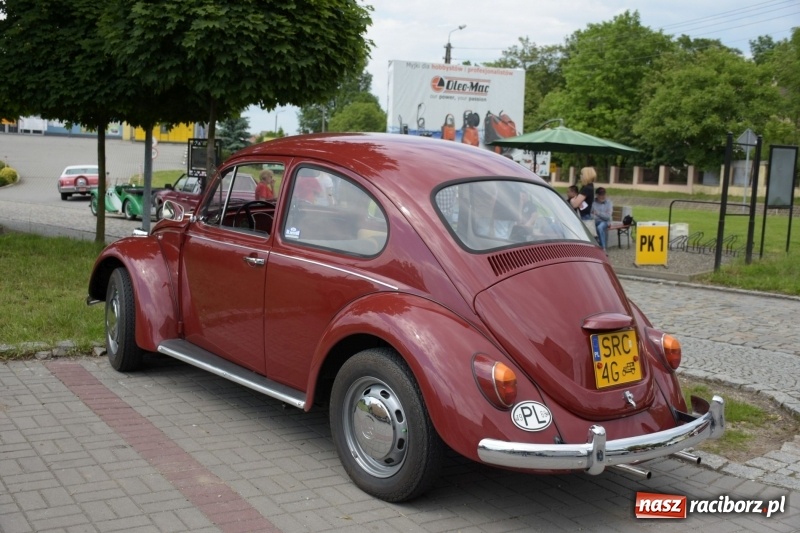 Zdjęcie w galerii na portalu naszraciborz.pl: Kochajcie oldtimery! Czar starych samochodów w Krzyżanowicach [FOTO]  wiadomości z regionu