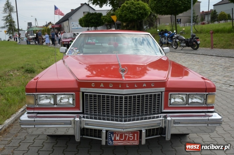 Zdjęcie w galerii na portalu naszraciborz.pl: Kochajcie oldtimery! Czar starych samochodów w Krzyżanowicach [FOTO]  wiadomości z regionu