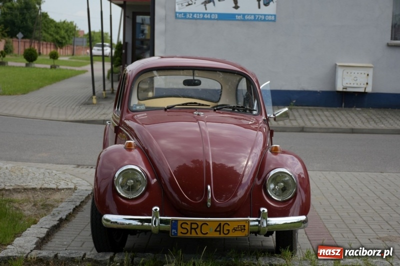 Zdjęcie w galerii na portalu naszraciborz.pl: Kochajcie oldtimery! Czar starych samochodów w Krzyżanowicach [FOTO]  wiadomości z regionu