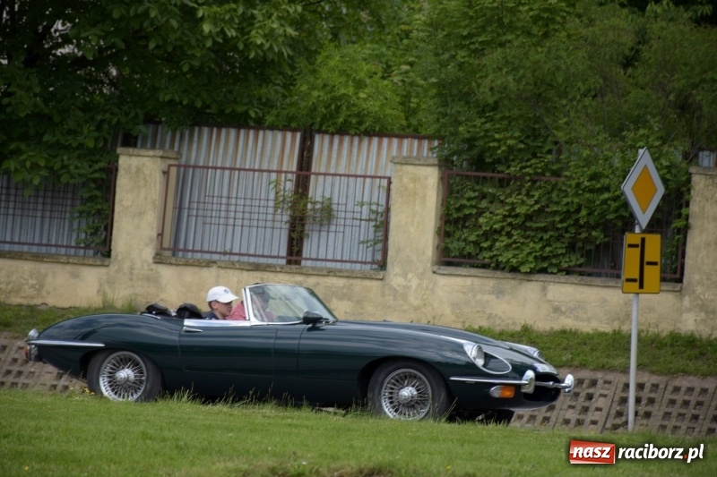 Zdjęcie w galerii na portalu naszraciborz.pl: Kochajcie oldtimery! Czar starych samochodów w Krzyżanowicach [FOTO]  wiadomości z regionu