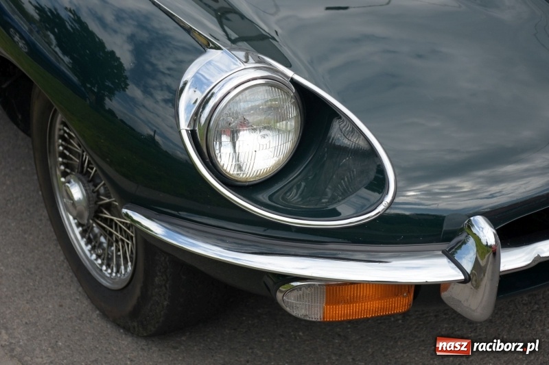 Zdjęcie w galerii na portalu naszraciborz.pl: Kochajcie oldtimery! Czar starych samochodów w Krzyżanowicach [FOTO]  wiadomości z regionu