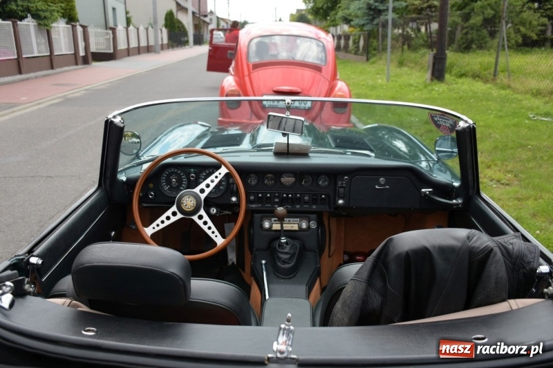 Zdjęcie w galerii na portalu naszraciborz.pl: Kochajcie oldtimery! Czar starych samochodów w Krzyżanowicach [FOTO]  wiadomości z regionu