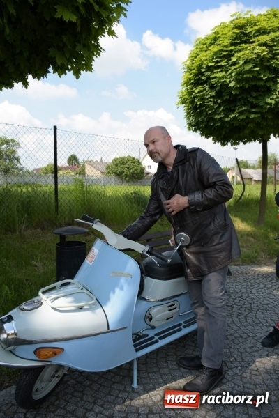 Zdjęcie w galerii na portalu naszraciborz.pl: Kochajcie oldtimery! Czar starych samochodów w Krzyżanowicach [FOTO]  wiadomości z regionu