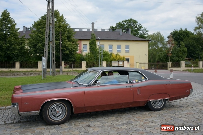 Zdjęcie w galerii na portalu naszraciborz.pl: Kochajcie oldtimery! Czar starych samochodów w Krzyżanowicach [FOTO]  wiadomości z regionu