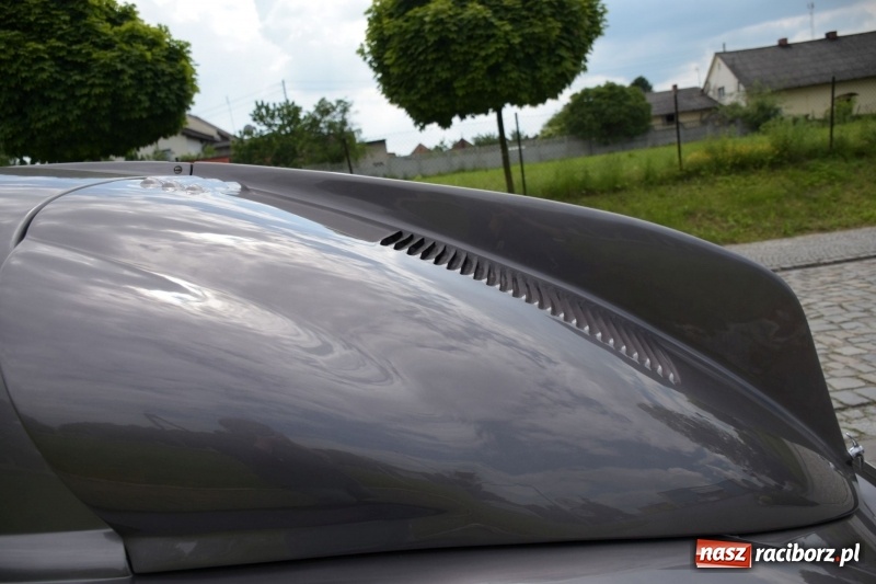 Zdjęcie w galerii na portalu naszraciborz.pl: Kochajcie oldtimery! Czar starych samochodów w Krzyżanowicach [FOTO]  wiadomości z regionu