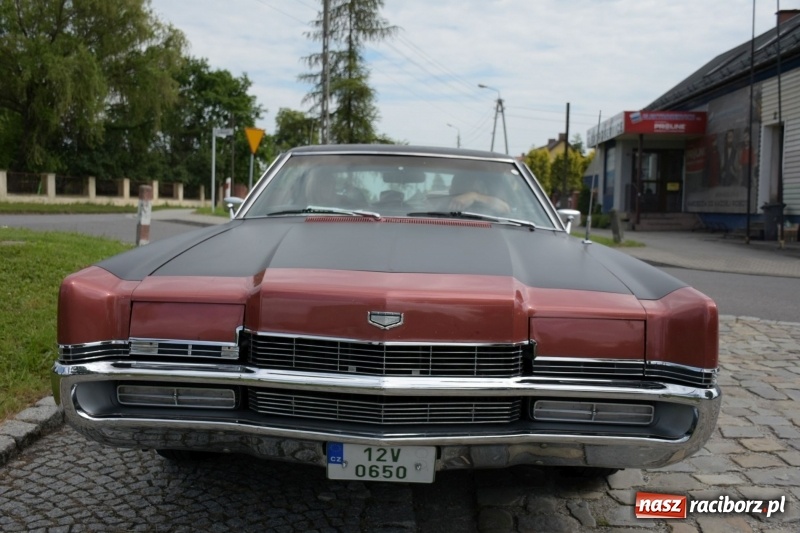 Zdjęcie w galerii na portalu naszraciborz.pl: Kochajcie oldtimery! Czar starych samochodów w Krzyżanowicach [FOTO]  wiadomości z regionu