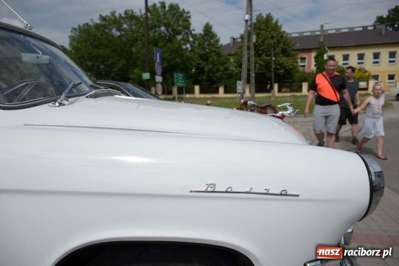 Zdjęcie w galerii na portalu naszraciborz.pl: Kochajcie oldtimery! Czar starych samochodów w Krzyżanowicach [FOTO]  wiadomości z regionu