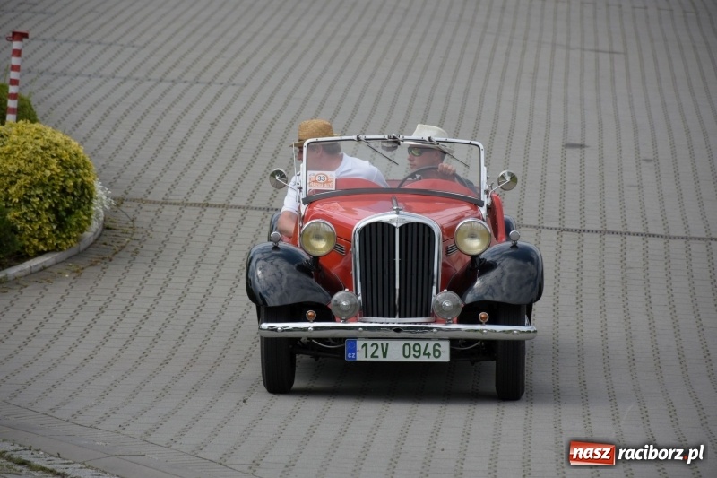 Zdjęcie w galerii na portalu naszraciborz.pl: Kochajcie oldtimery! Czar starych samochodów w Krzyżanowicach [FOTO]  wiadomości z regionu