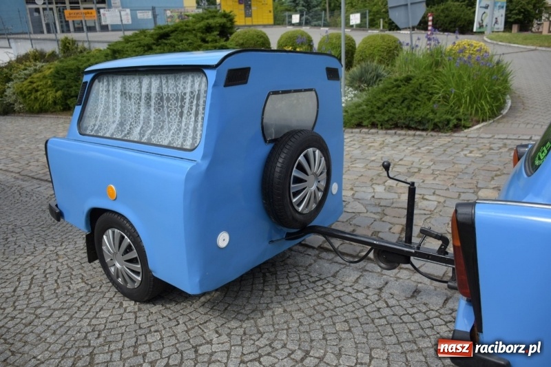 Zdjęcie w galerii na portalu naszraciborz.pl: Kochajcie oldtimery! Czar starych samochodów w Krzyżanowicach [FOTO]  wiadomości z regionu