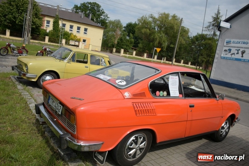 Zdjęcie w galerii na portalu naszraciborz.pl: Kochajcie oldtimery! Czar starych samochodów w Krzyżanowicach [FOTO]  wiadomości z regionu