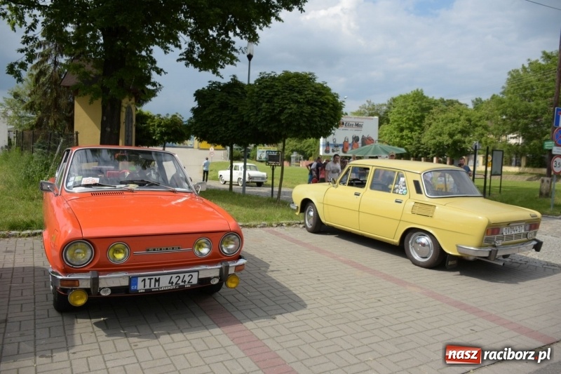 Zdjęcie w galerii na portalu naszraciborz.pl: Kochajcie oldtimery! Czar starych samochodów w Krzyżanowicach [FOTO]  wiadomości z regionu