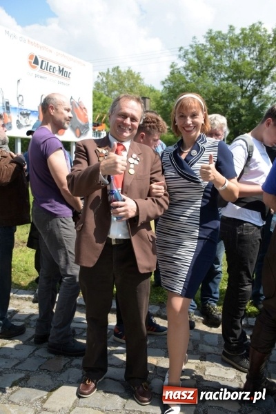 Zdjęcie w galerii na portalu naszraciborz.pl: Kochajcie oldtimery! Czar starych samochodów w Krzyżanowicach [FOTO]  wiadomości z regionu