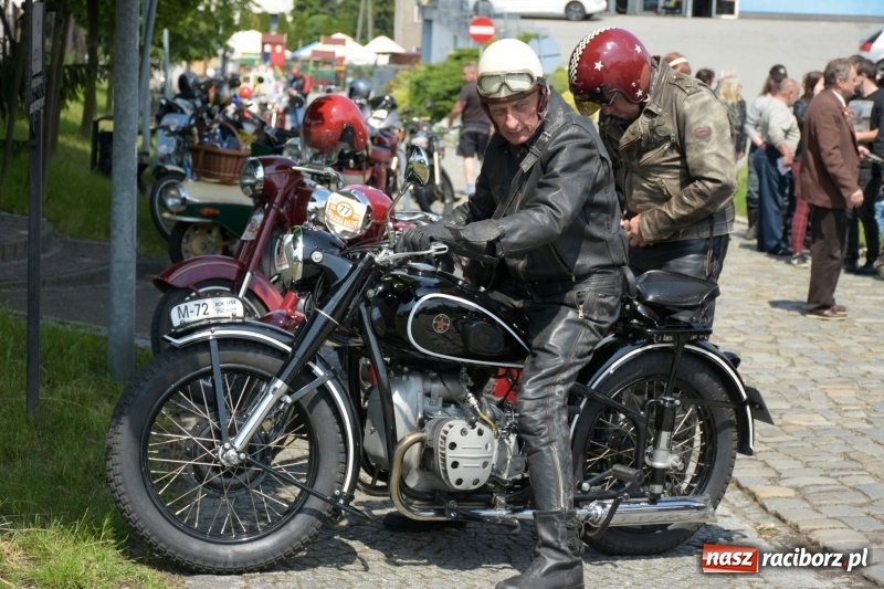 Zdjęcie w galerii na portalu naszraciborz.pl: Kochajcie oldtimery! Czar starych samochodów w Krzyżanowicach [FOTO]  wiadomości z regionu