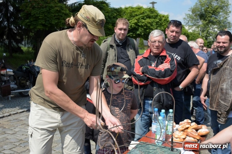 Zdjęcie w galerii na portalu naszraciborz.pl: Kochajcie oldtimery! Czar starych samochodów w Krzyżanowicach [FOTO]  wiadomości z regionu