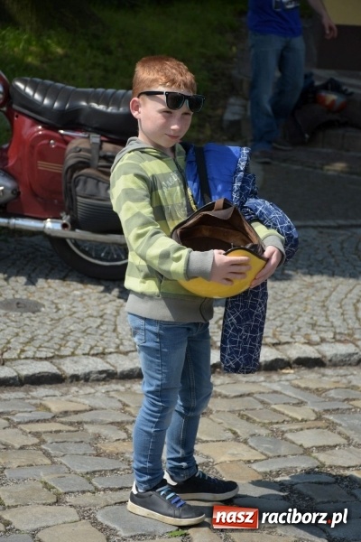 Zdjęcie w galerii na portalu naszraciborz.pl: Kochajcie oldtimery! Czar starych samochodów w Krzyżanowicach [FOTO]  wiadomości z regionu