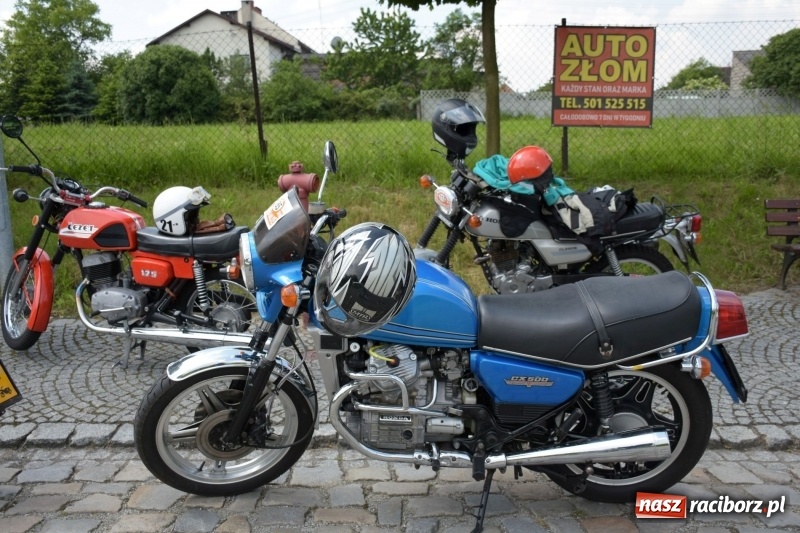 Zdjęcie w galerii na portalu naszraciborz.pl: Kochajcie oldtimery! Czar starych samochodów w Krzyżanowicach [FOTO]  wiadomości z regionu