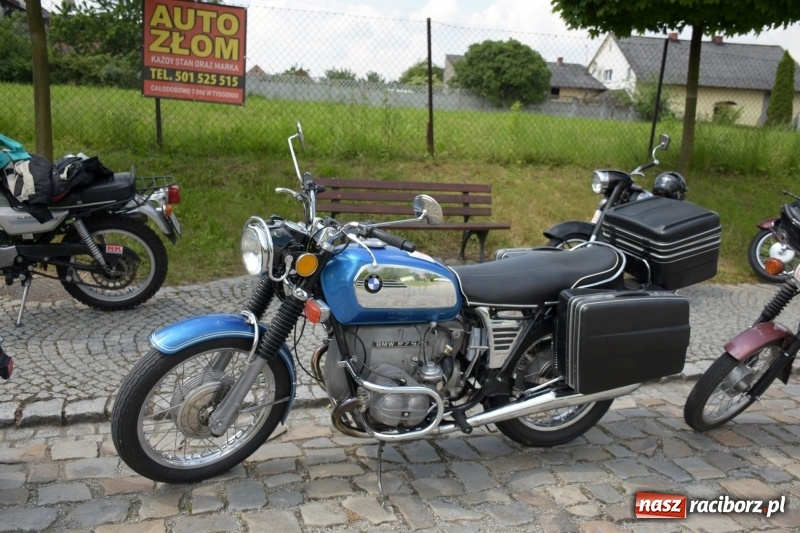 Zdjęcie w galerii na portalu naszraciborz.pl: Kochajcie oldtimery! Czar starych samochodów w Krzyżanowicach [FOTO]  wiadomości z regionu