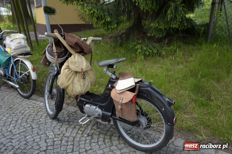 Zdjęcie w galerii na portalu naszraciborz.pl: Kochajcie oldtimery! Czar starych samochodów w Krzyżanowicach [FOTO]  wiadomości z regionu