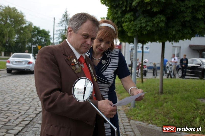 Zdjęcie w galerii na portalu naszraciborz.pl: Kochajcie oldtimery! Czar starych samochodów w Krzyżanowicach [FOTO]  wiadomości z regionu