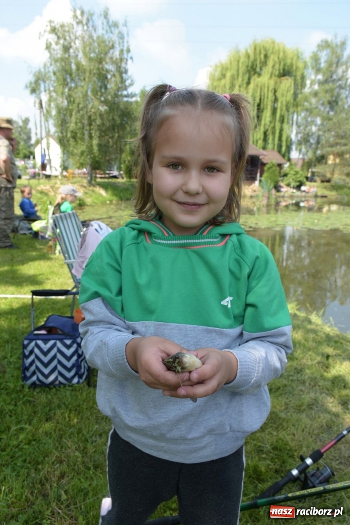 Zdjęcie w galerii na portalu naszraciborz.pl: Wędkarski Dzień Dziecka na Trzecioku  wiadomości z regionu