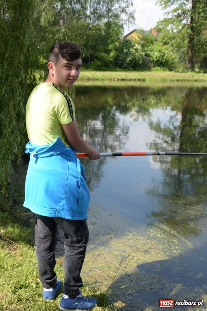 Zdjęcie w galerii na portalu naszraciborz.pl: Wędkarski Dzień Dziecka na Trzecioku  wiadomości z regionu