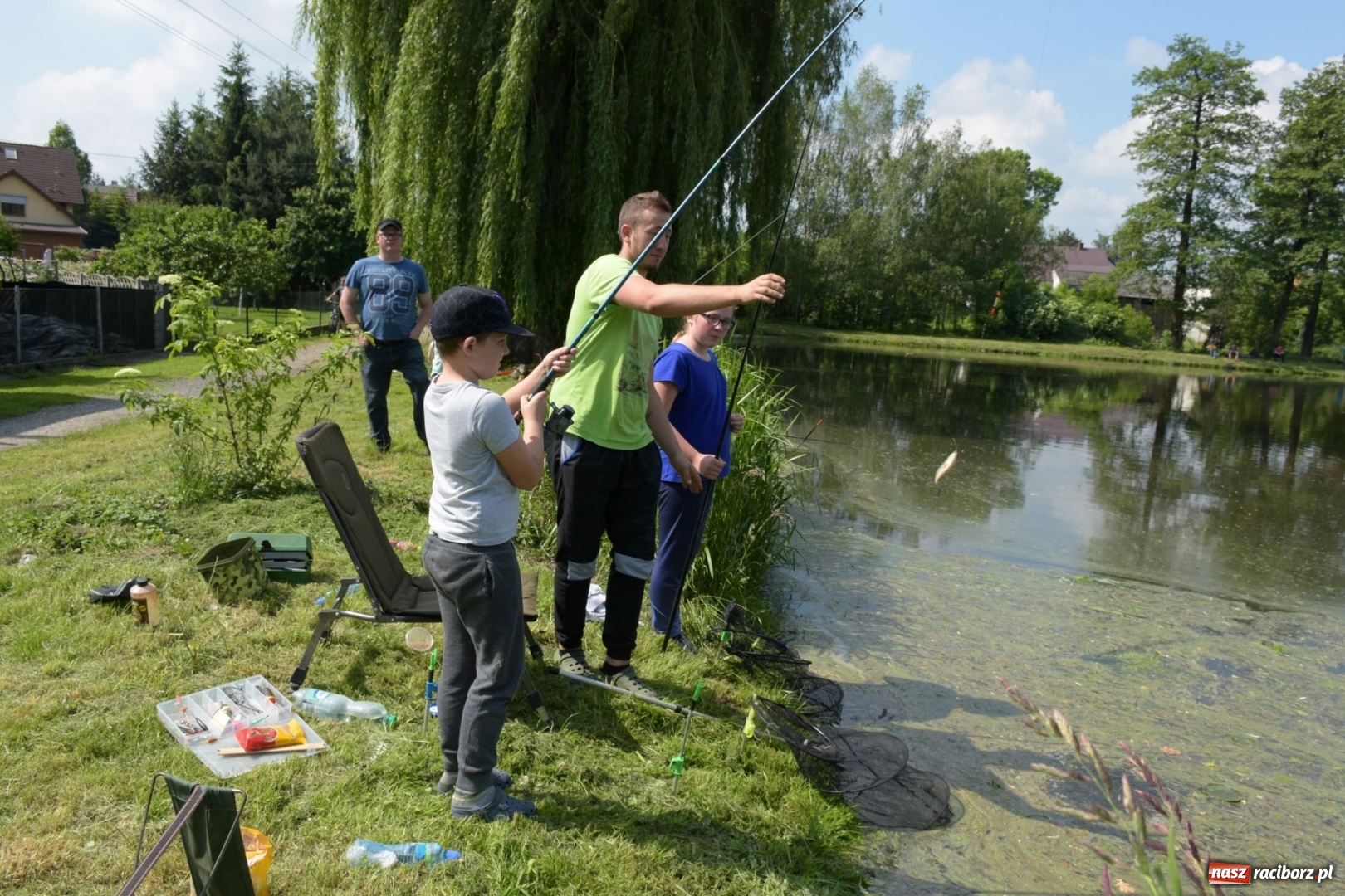 Zdjęcie w galerii na portalu naszraciborz.pl: Wędkarski Dzień Dziecka na Trzecioku  wiadomości z regionu