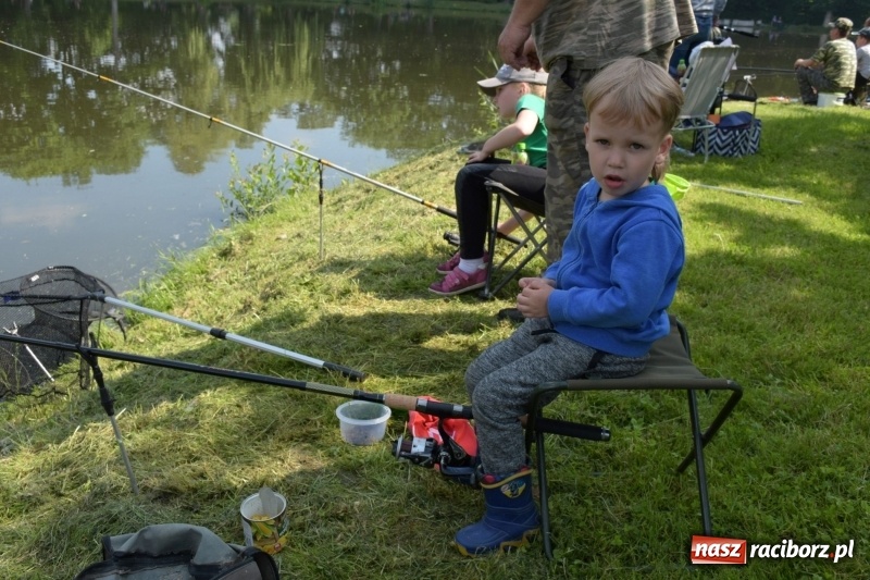 Zdjęcie w galerii na portalu naszraciborz.pl: Wędkarski Dzień Dziecka na Trzecioku  wiadomości z regionu