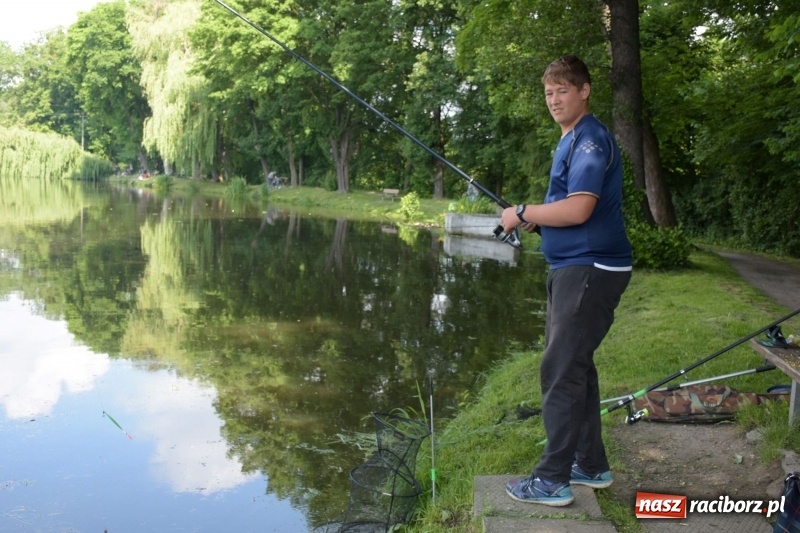 Zdjęcie w galerii na portalu naszraciborz.pl: Wędkarski Dzień Dziecka na Trzecioku  wiadomości z regionu