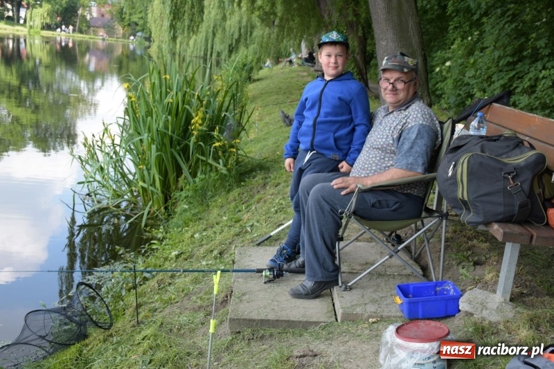 Zdjęcie w galerii na portalu naszraciborz.pl: Wędkarski Dzień Dziecka na Trzecioku  wiadomości z regionu