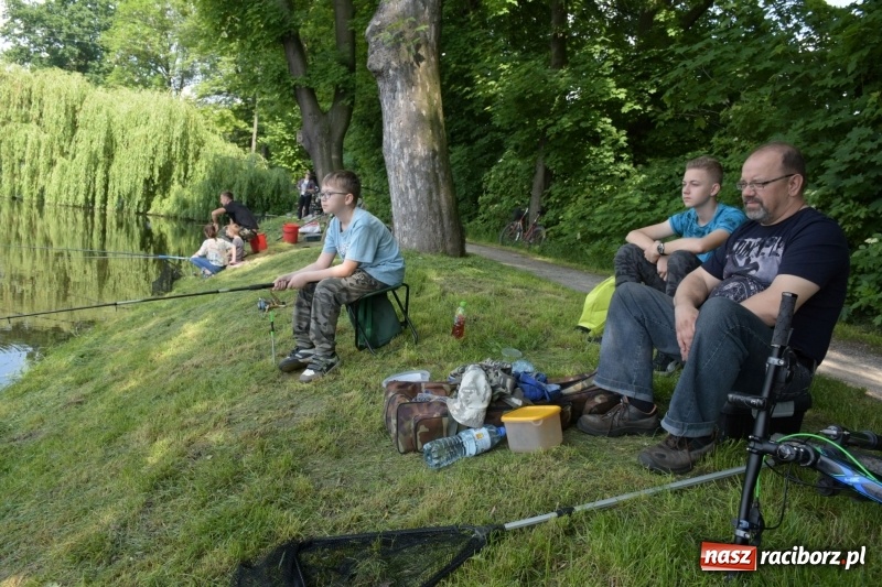 Zdjęcie w galerii na portalu naszraciborz.pl: Wędkarski Dzień Dziecka na Trzecioku  wiadomości z regionu