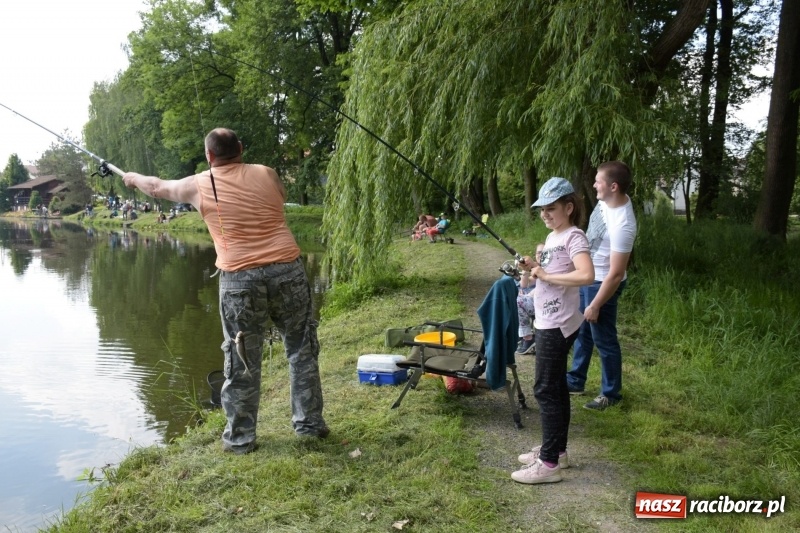 Zdjęcie w galerii na portalu naszraciborz.pl: Wędkarski Dzień Dziecka na Trzecioku  wiadomości z regionu